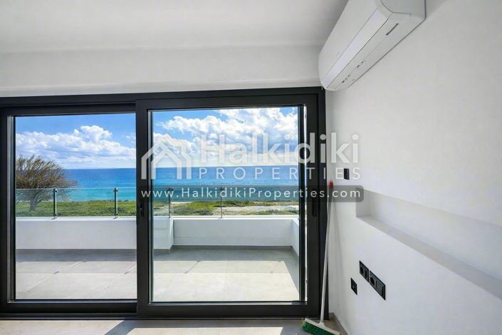 Image No.18-3 Bed Townhouse for sale