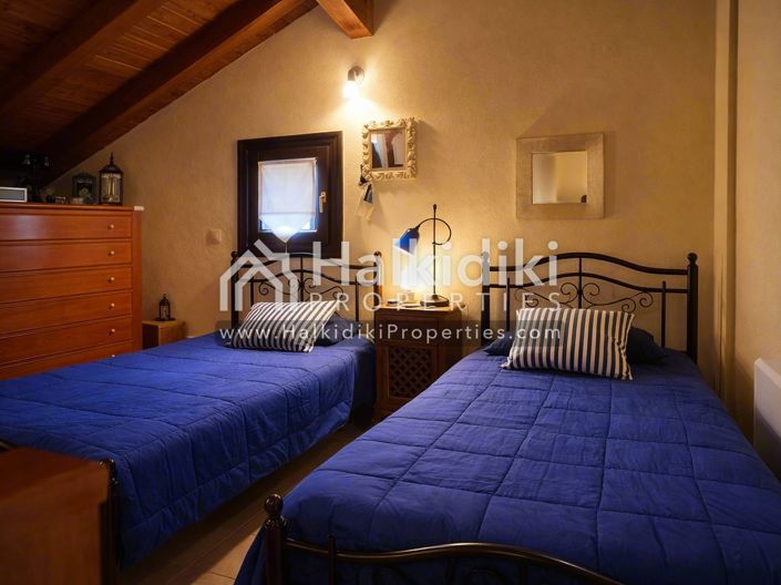 Image No.12-2 Bed Townhouse for sale