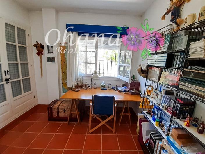 Image No.24-3 Bed Country House for sale