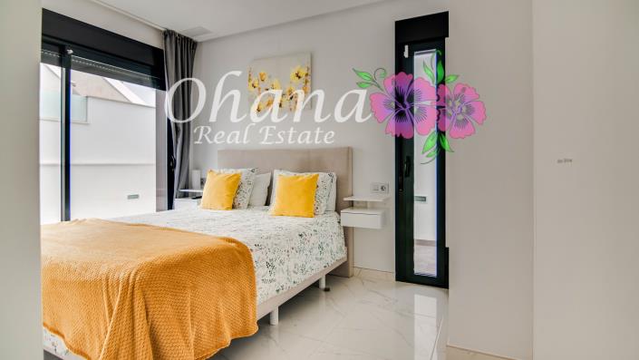 Image No.20-2 Bed Villa / Detached for sale