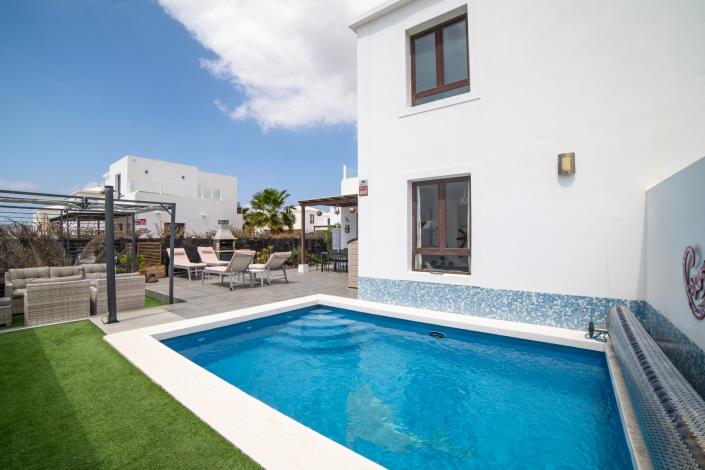 Image No.3-3 Bed Villa for sale