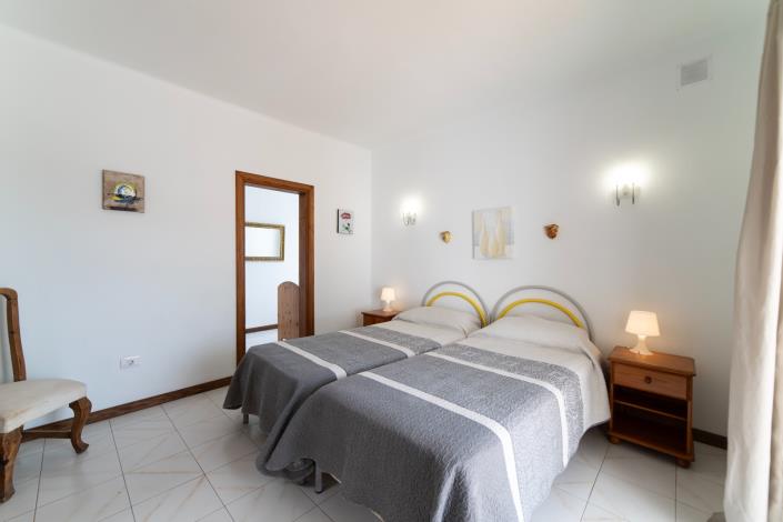 Image No.17-5 Bed Villa / Detached for sale