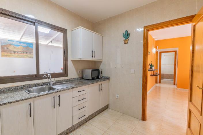 Image No.12-2 Bed Semi-Detached for sale