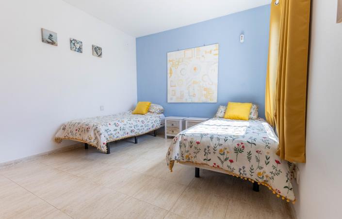 Image No.17-2 Bed Semi-Detached for sale