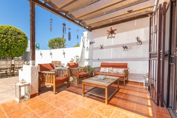 Image No.21-2 Bed Semi-Detached for sale