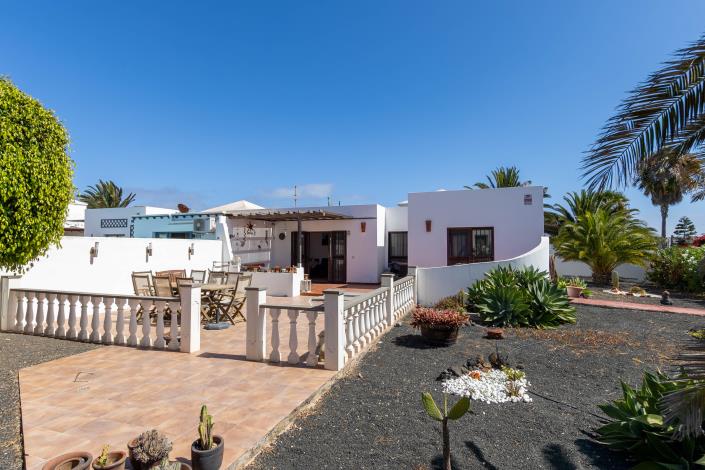 Image No.25-2 Bed Semi-Detached for sale