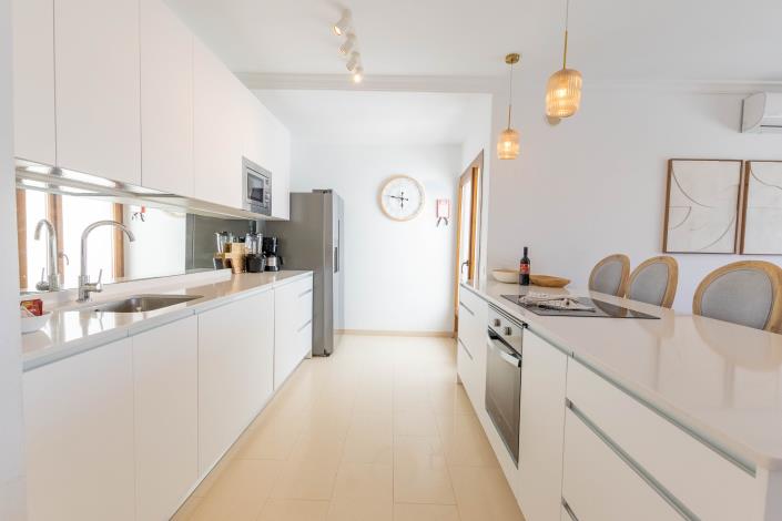 Image No.10-5 Bed Semi-Detached for sale