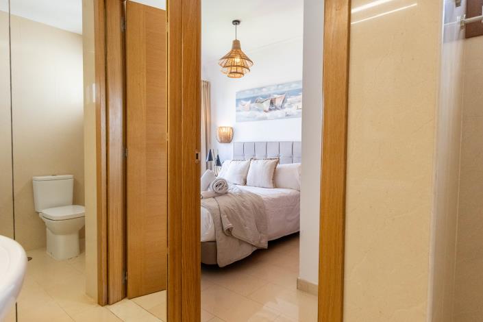 Image No.14-5 Bed Semi-Detached for sale