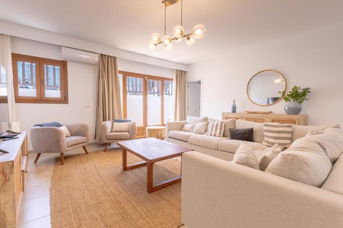 Image No.28-5 Bed Semi-Detached for sale