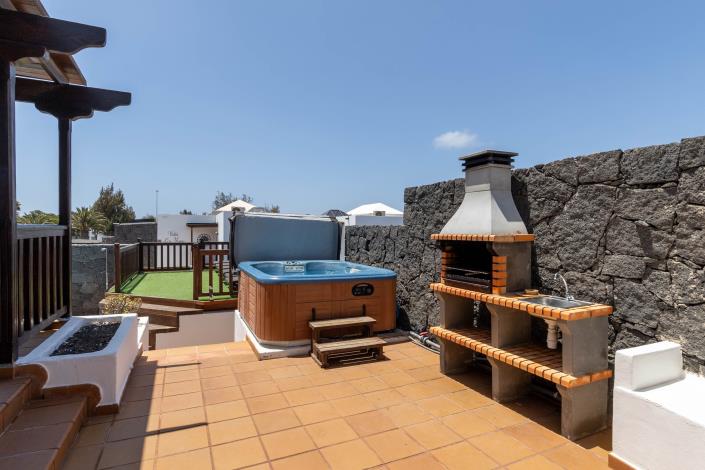 Image No.41-5 Bed Semi-Detached for sale