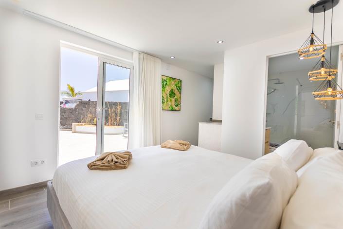 Image No.33-5 Bed Villa / Detached for sale