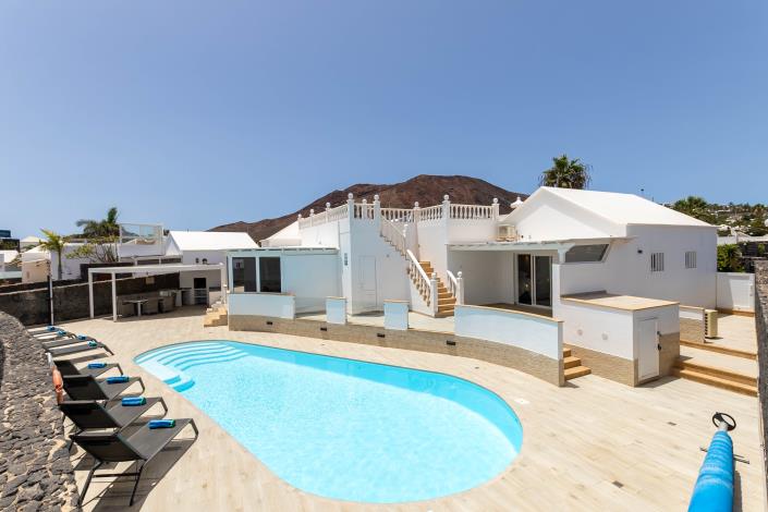 Image No.44-5 Bed Villa / Detached for sale