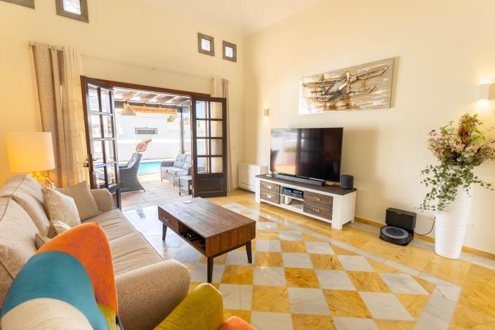 Image No.6-2 Bed Villa / Detached for sale
