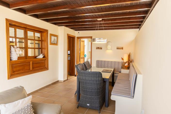 Image No.20-2 Bed Villa / Detached for sale