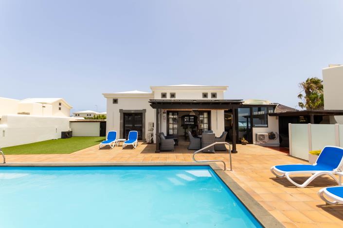 Image No.27-2 Bed Villa / Detached for sale