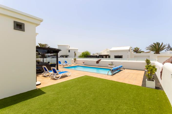 Image No.28-2 Bed Villa / Detached for sale