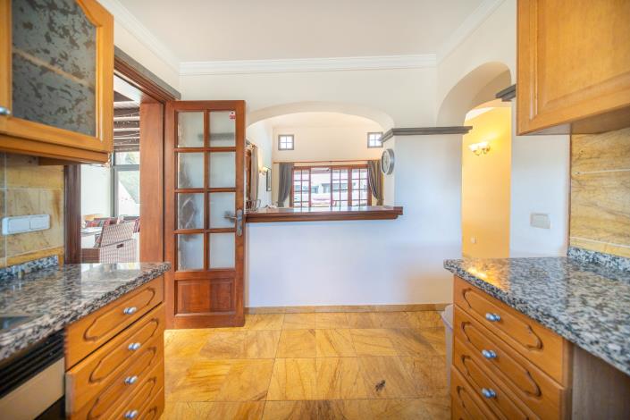 Image No.10-2 Bed Villa / Detached for sale