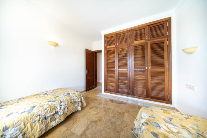 Image No.20-2 Bed Villa / Detached for sale
