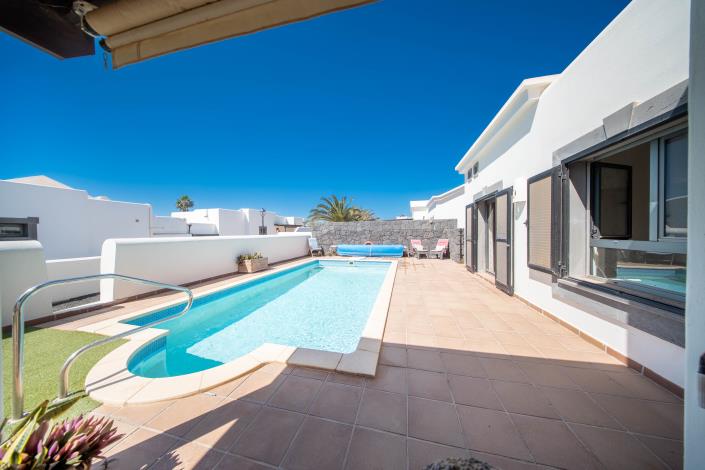 Image No.32-2 Bed Villa / Detached for sale