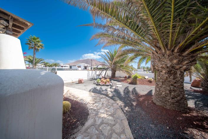 Image No.38-2 Bed Villa / Detached for sale