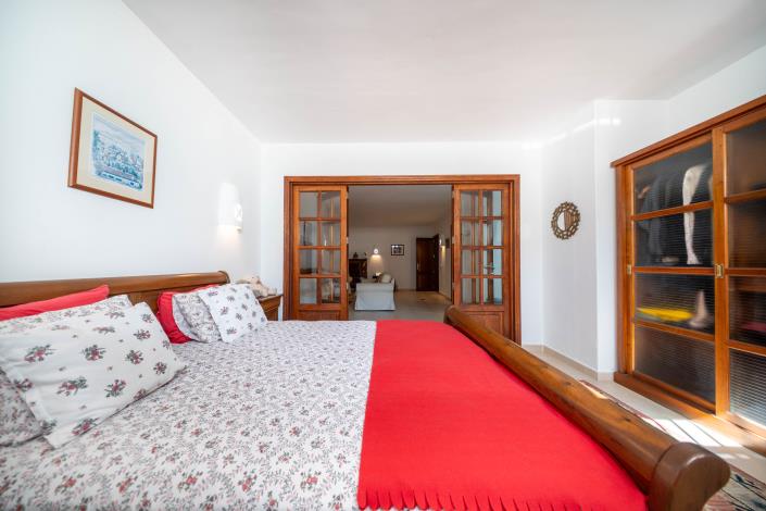 Image No.9-4 Bed Villa / Detached for sale