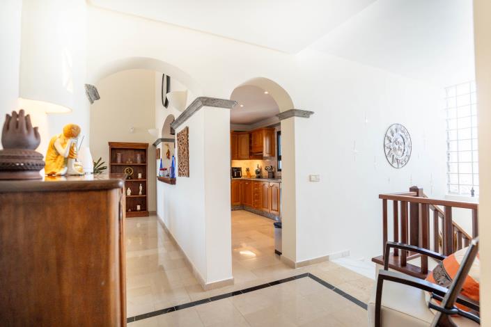 Image No.18-4 Bed Villa / Detached for sale