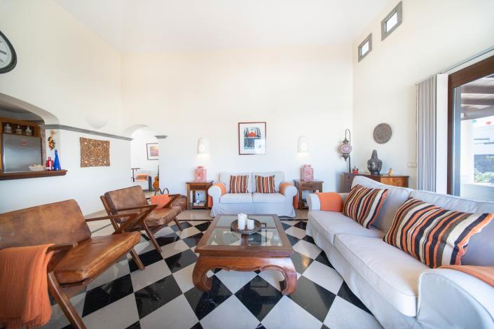 Image No.23-4 Bed Villa / Detached for sale