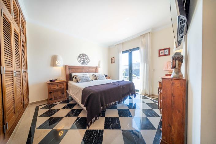 Image No.31-4 Bed Villa / Detached for sale