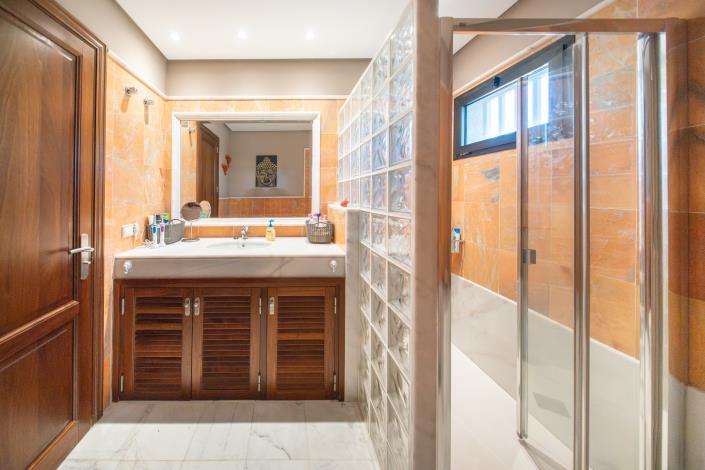 Image No.35-4 Bed Villa / Detached for sale
