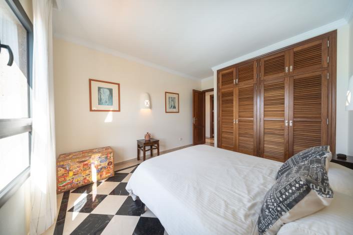 Image No.37-4 Bed Villa / Detached for sale