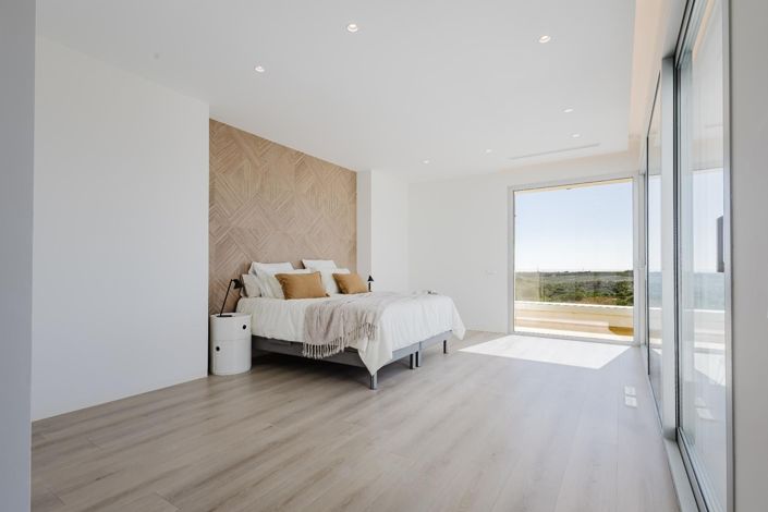 Image No.27-5 Bed Villa for sale