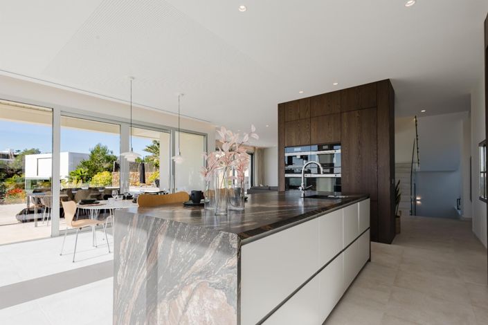 Image No.6-5 Bed Villa for sale