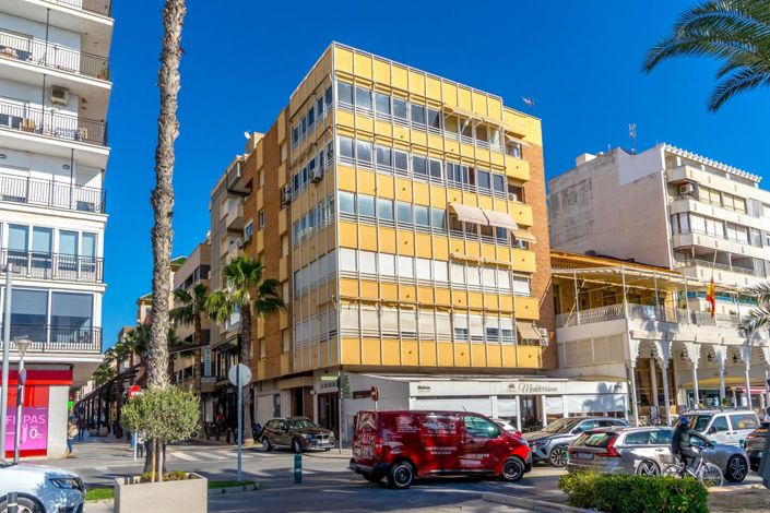 Image No.21-4 Bed Apartment for sale
