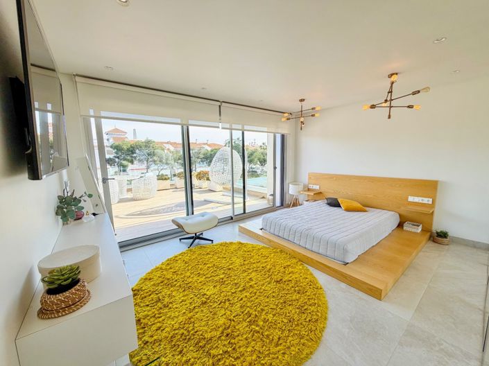 Image No.13-4 Bed Villa for sale