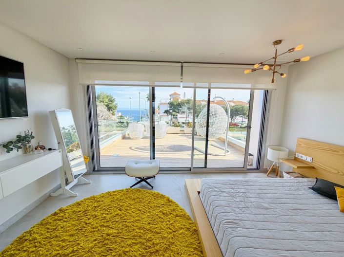 Image No.14-4 Bed Villa for sale