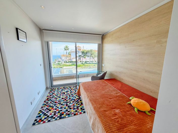 Image No.18-4 Bed Villa for sale