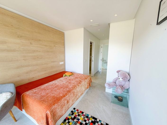 Image No.19-4 Bed Villa for sale