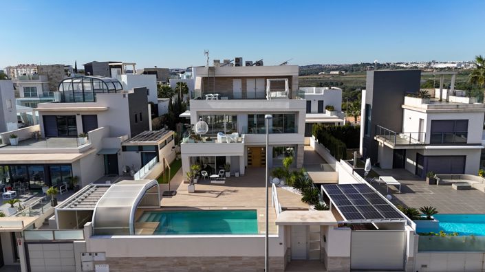 Image No.48-4 Bed Villa for sale