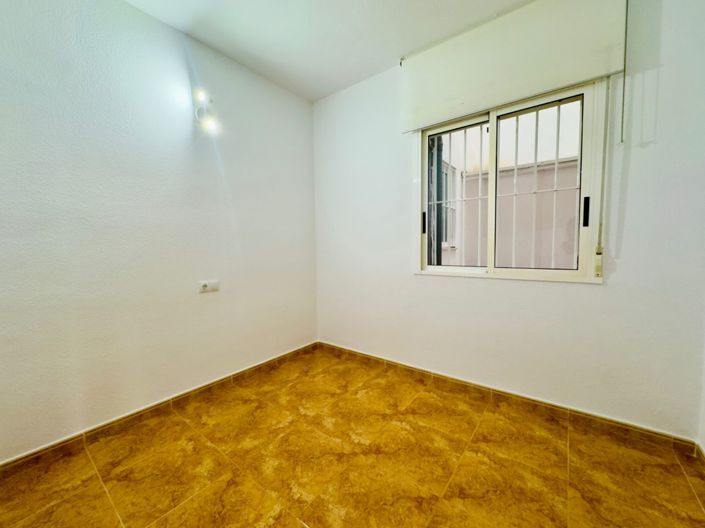 Image No.5-Appartement de 2 chambres à vendre à Torrevieja