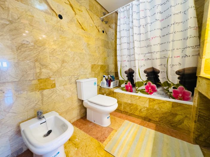 Image No.17-2 Bed Apartment for sale