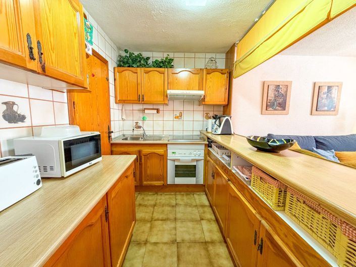Image No.12-3 Bed House for sale