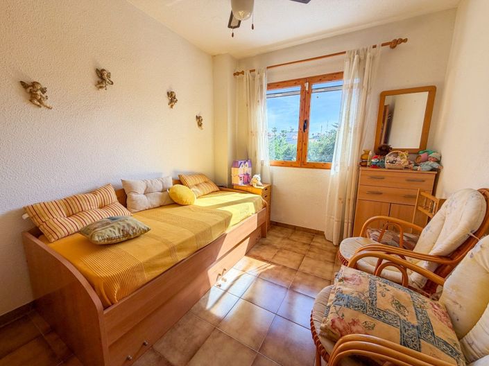 Image No.19-3 Bed House for sale