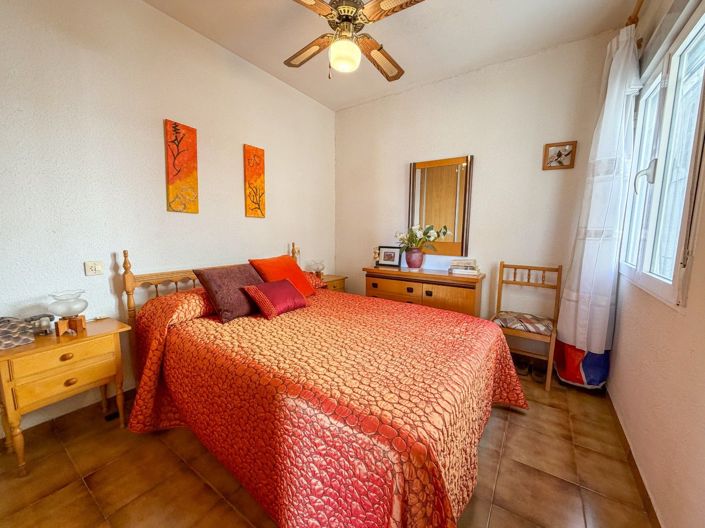 Image No.21-3 Bed House for sale