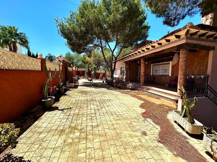 Image No.10-5 Bed Villa for sale