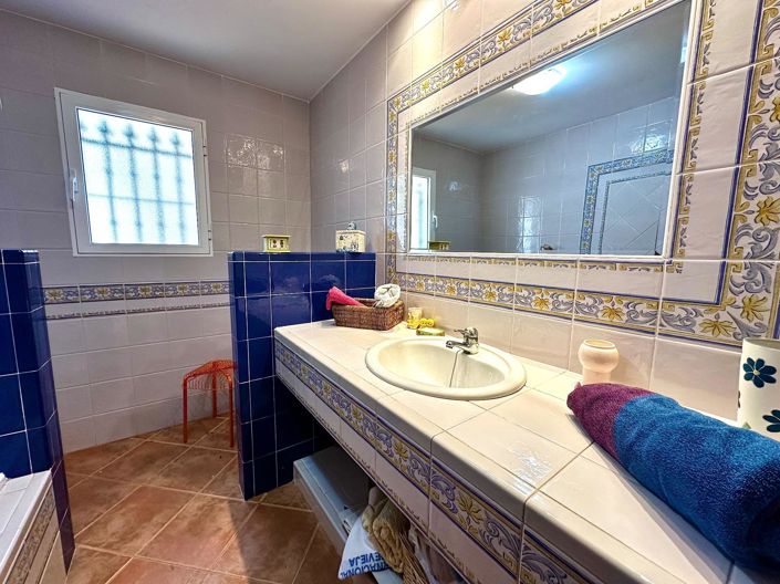 Image No.23-5 Bed Villa for sale