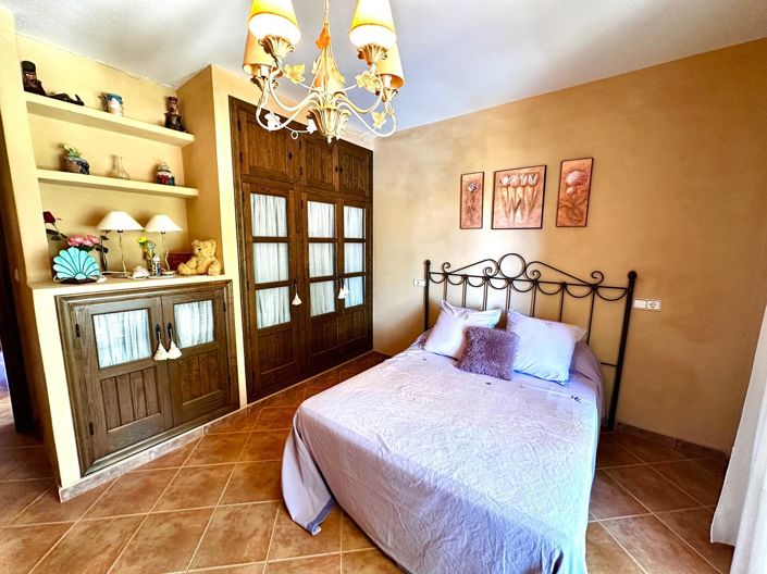 Image No.25-5 Bed Villa for sale