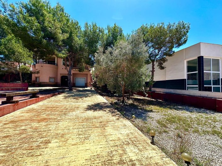 Image No.46-5 Bed Villa for sale