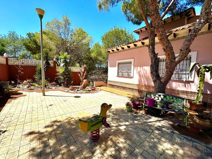 Image No.48-5 Bed Villa for sale