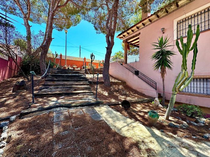 Image No.9-5 Bed Villa for sale