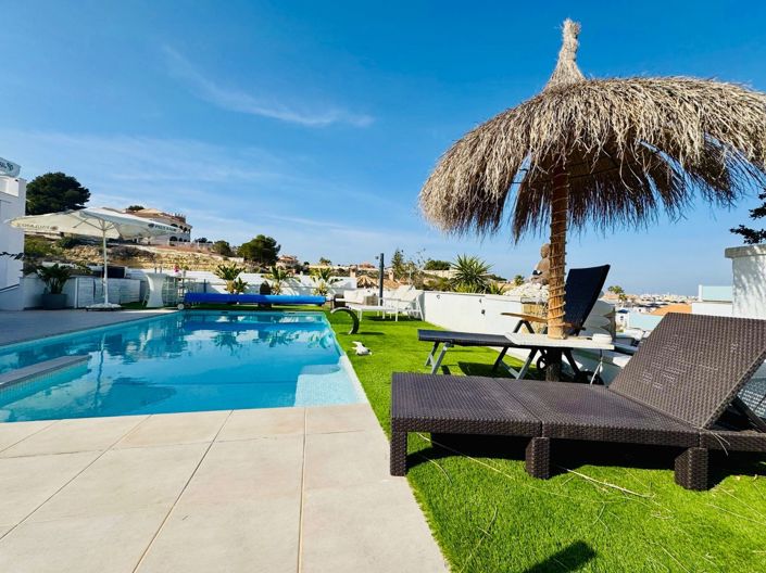 Image No.11-6 Bed Villa for sale